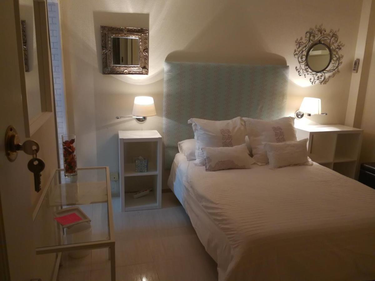 Apartamentos Flamenco B&B Seville Exterior photo